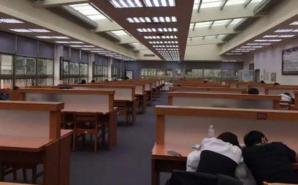 不只是观看，AI动漫学能社让你参与创造优质动漫世界