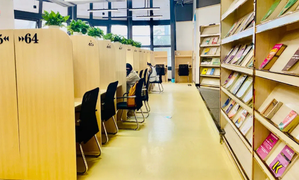 探索动漫世界，便捷AI动漫学能社与你一同成长