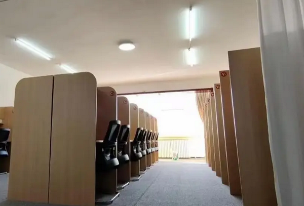 AI动漫学能社:市场蓝海中的璀璨明珠(图1) AI动漫学能社:市场蓝海中的璀璨明珠(图1)