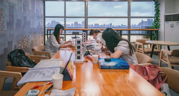 创意与技术的交响曲：AI动漫学能社优质作品展播